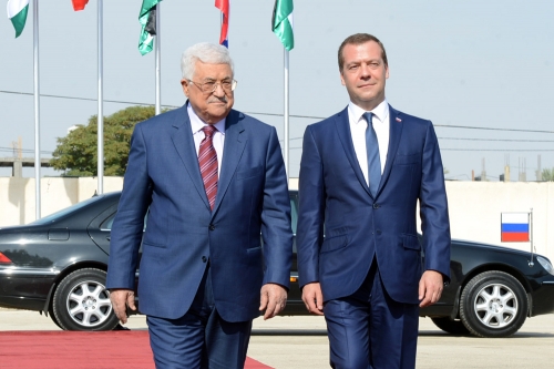 عباس وميدفيديف